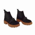 Демисезонные ботинки замшевые для девочки, черные (18493/46ут), Bistfor