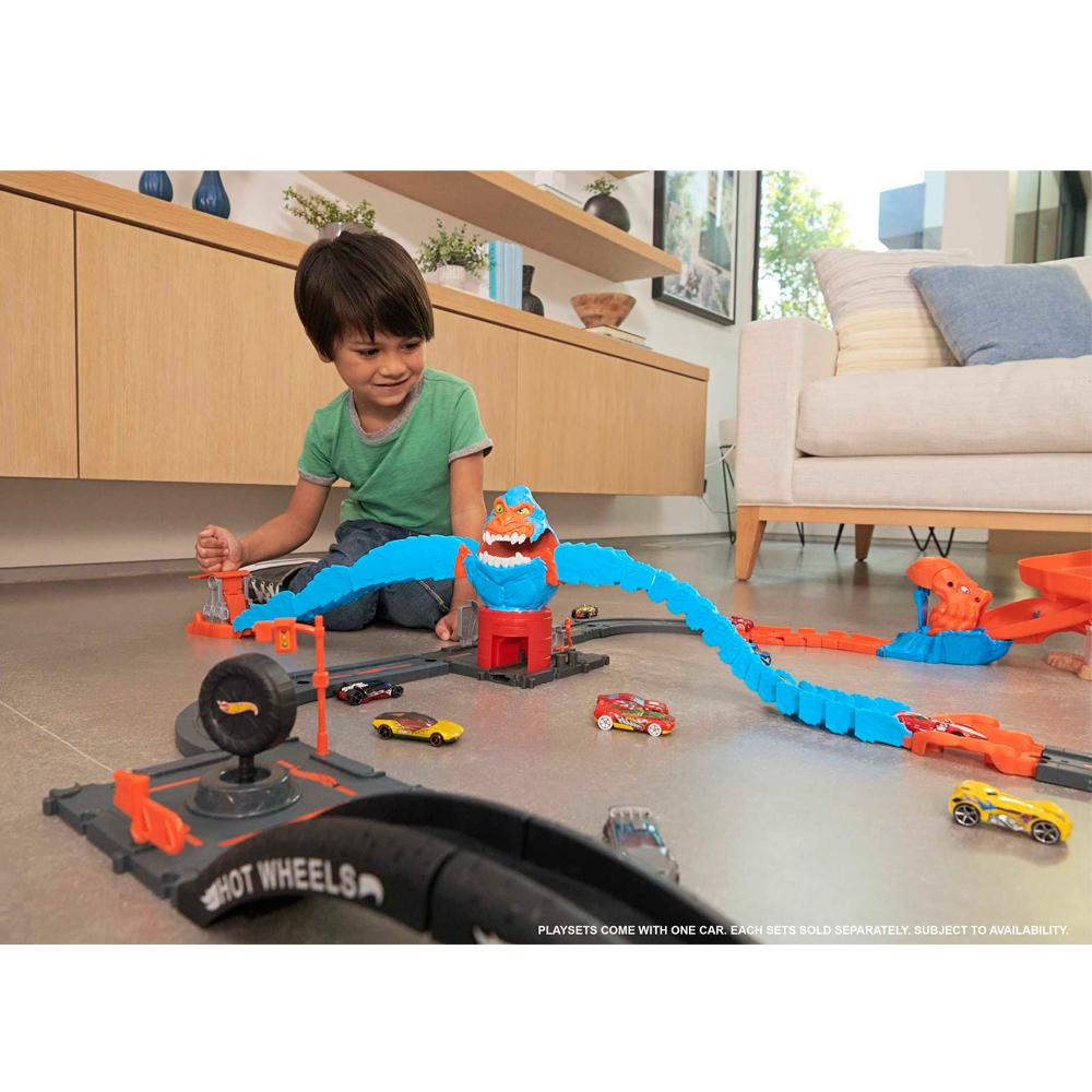 Игровой набор Опасные существа Спасение от гориллы (HDR30), Hot Wheels