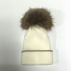 Зимова шапка для дівчинки з натуральним помпоном, молочна (23WP136), Pompona